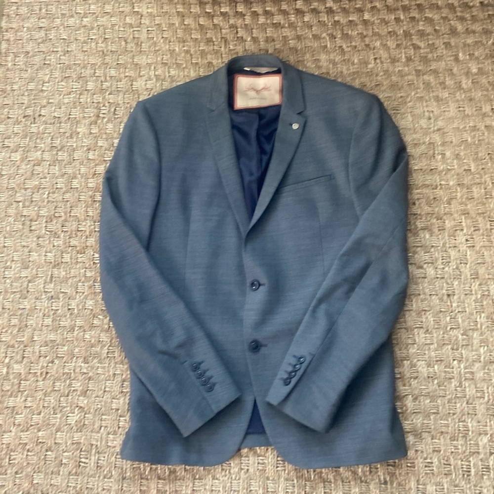 Grey Zara sports coat in size 42.